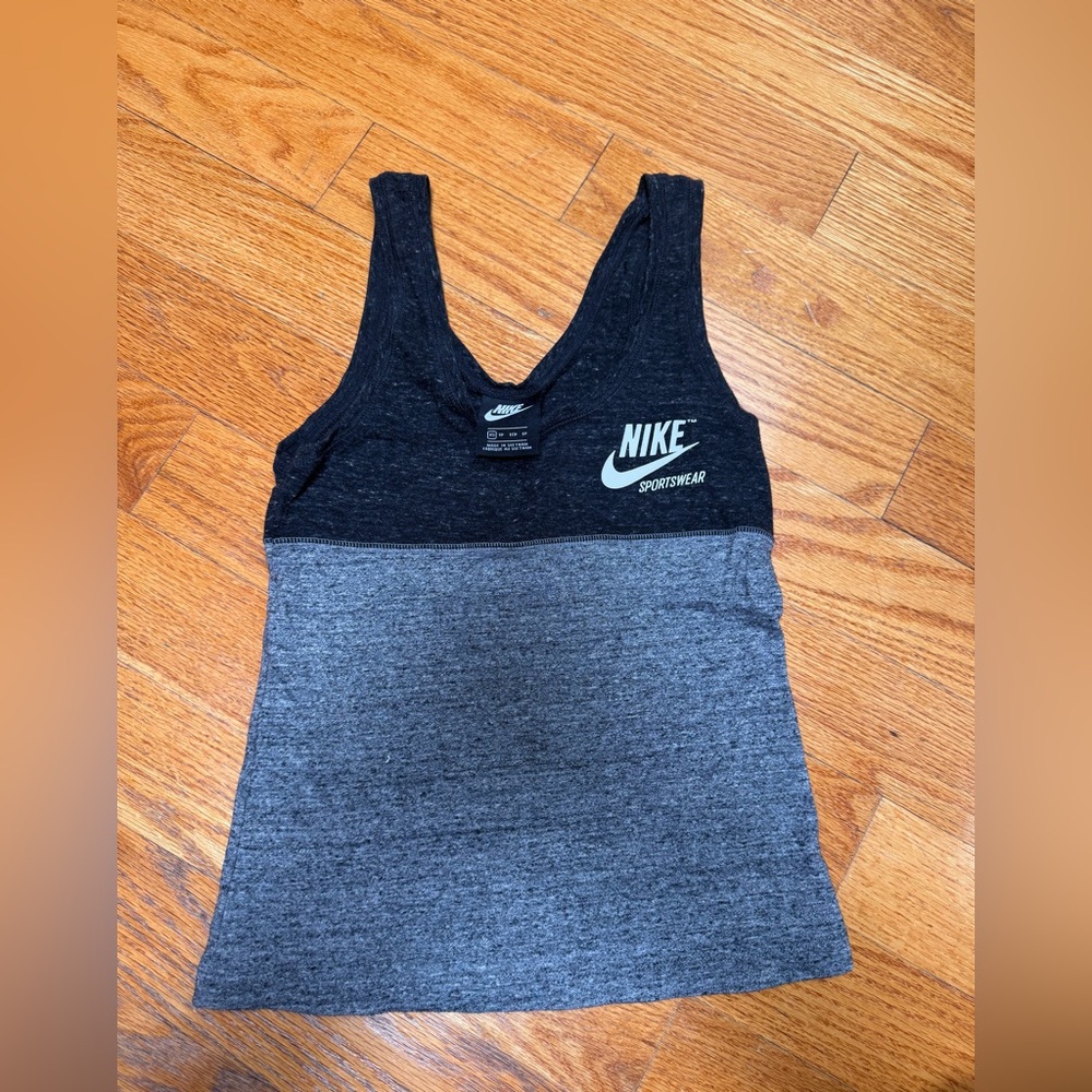 🌸Nike Women's Black and Gray Sports Tank Top